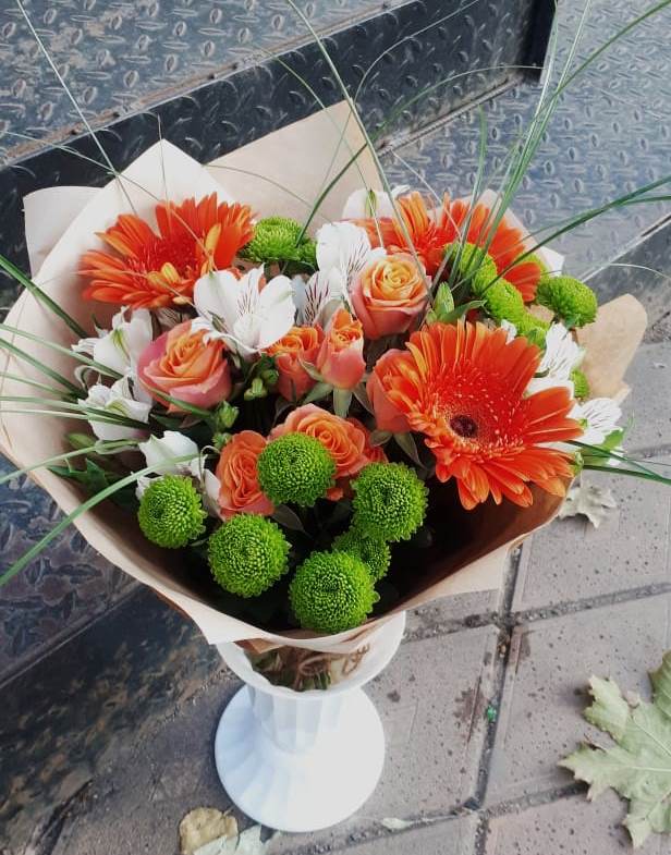 Букет цветов из: Герберы, Хризантемы, Альстромерии и Розы в Новоульяновске