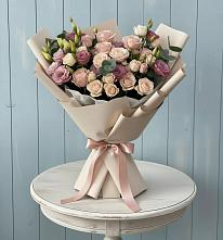 Букет цветов из:  Розы и Лизиантусы в Новоульяновске
