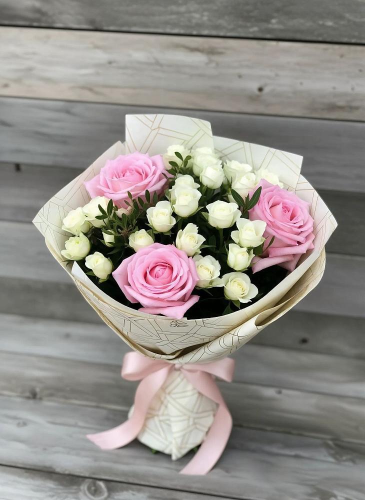 Букет цветов из: Розы в Новоульяновске