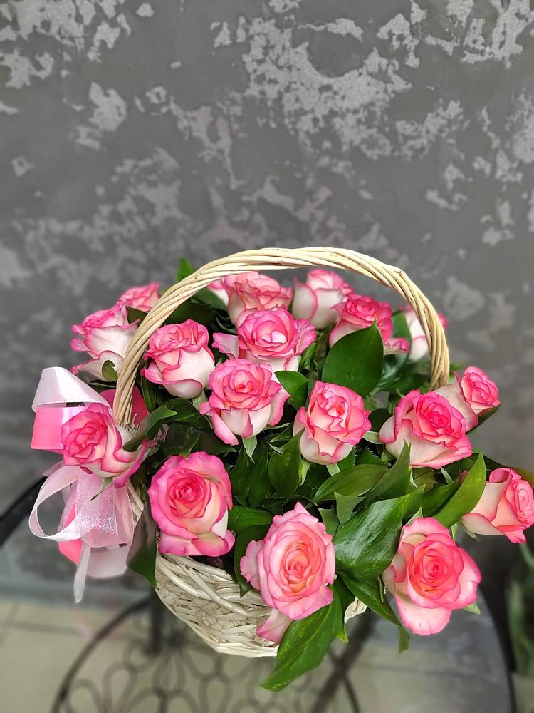 Цветочная композиция из Розы в корзине в Новоульяновске