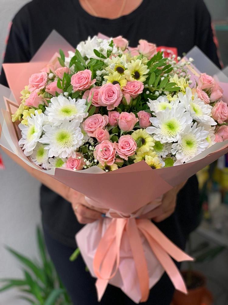 Букет цветов из: Розы и Хризантемы в Новоульяновске