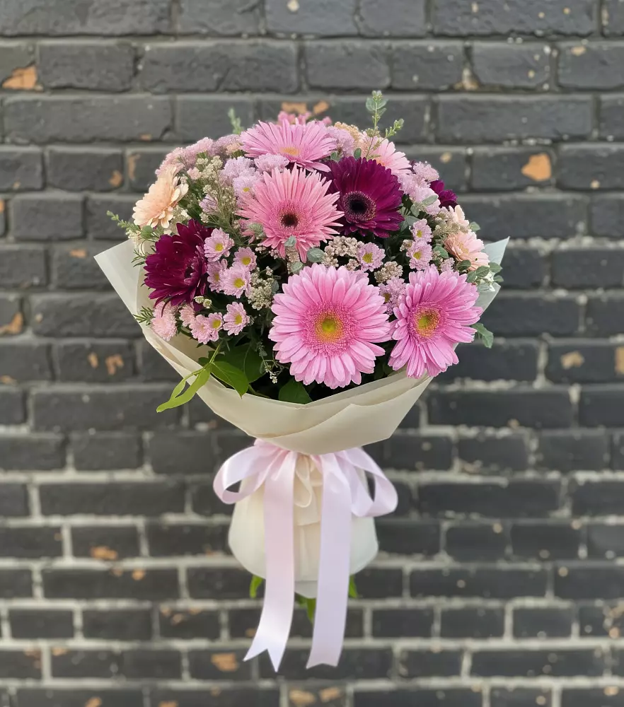 Букет цветов из: Герберы и Хризантемы в Новоульяновске