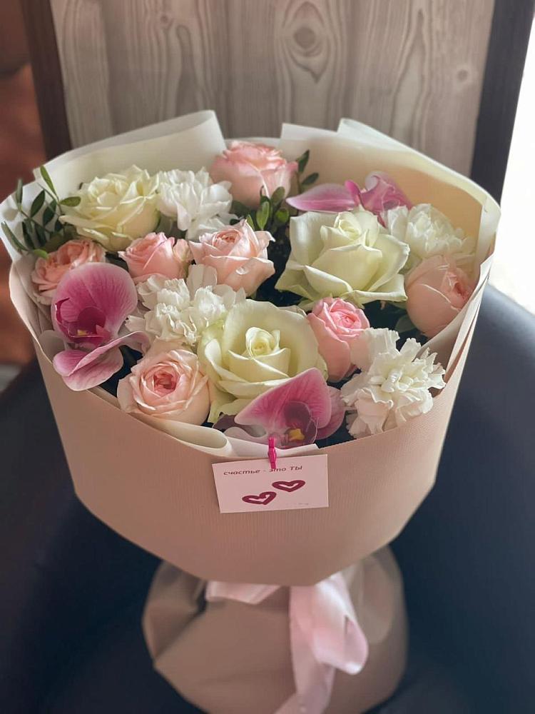 Букет цветов из: Орхидеи, Розы и Гвоздики в Новоульяновске