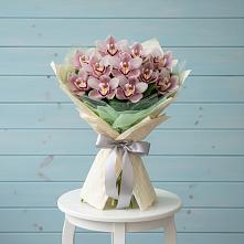 Букет цветов из:  Орхидеи и Розы в Новоульяновске