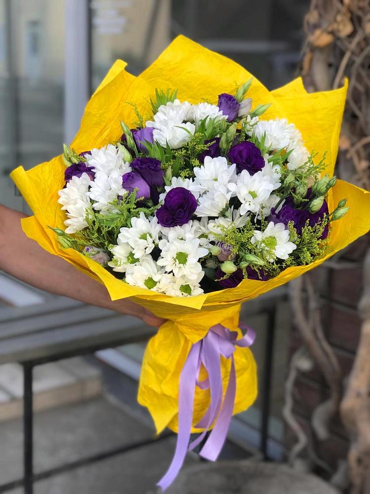 Букет цветов из: Ирисы, Хризантемы и Ромашки в Новоульяновске