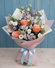 Букет цветов из:  Лизиантусы, Розы, Альстромерии и Гипсофила в Новоульяновске