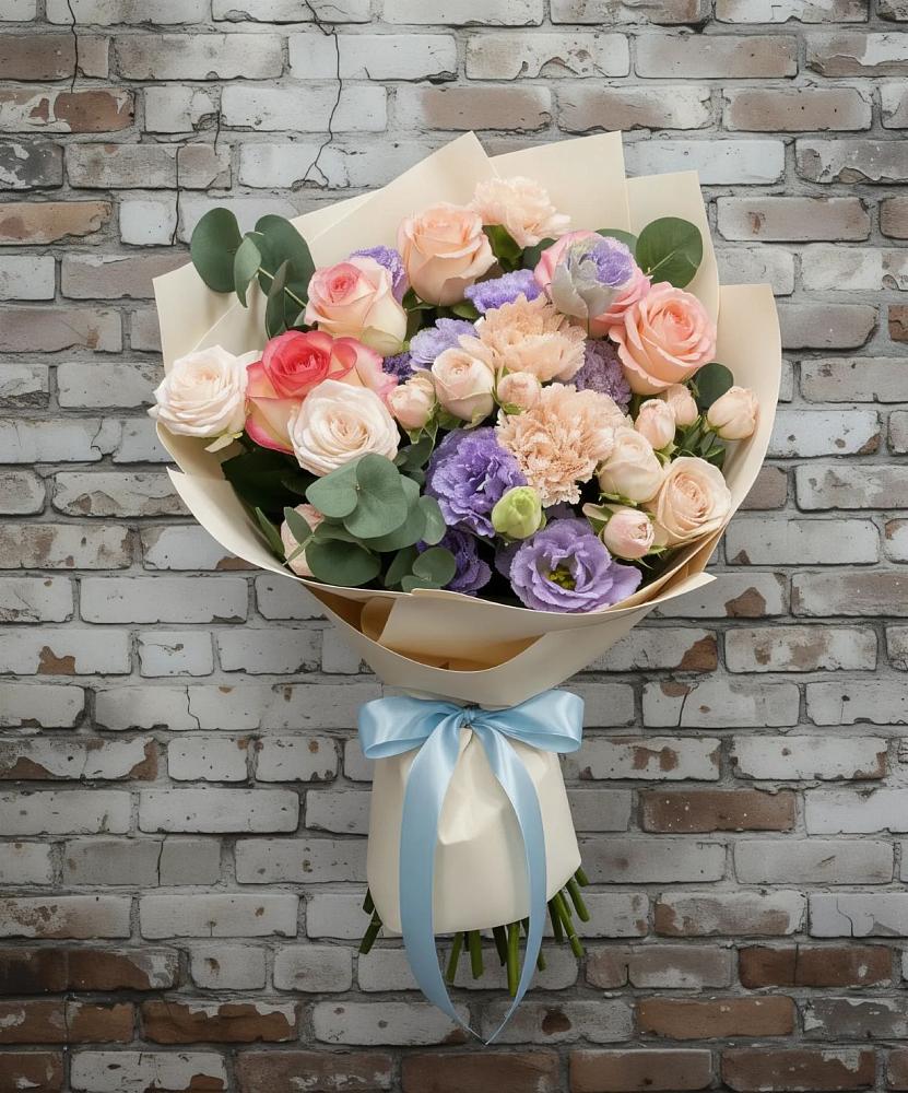 Букет цветов из: Розы, Лизиантусы и Гвоздики в Новоульяновске