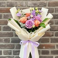 Букет цветов из:  Лизиантусы и Розы #REPLACE_PRED# Новоульяновске