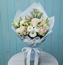 Букет цветов из:  Розы и Лизиантусы в Новоульяновске