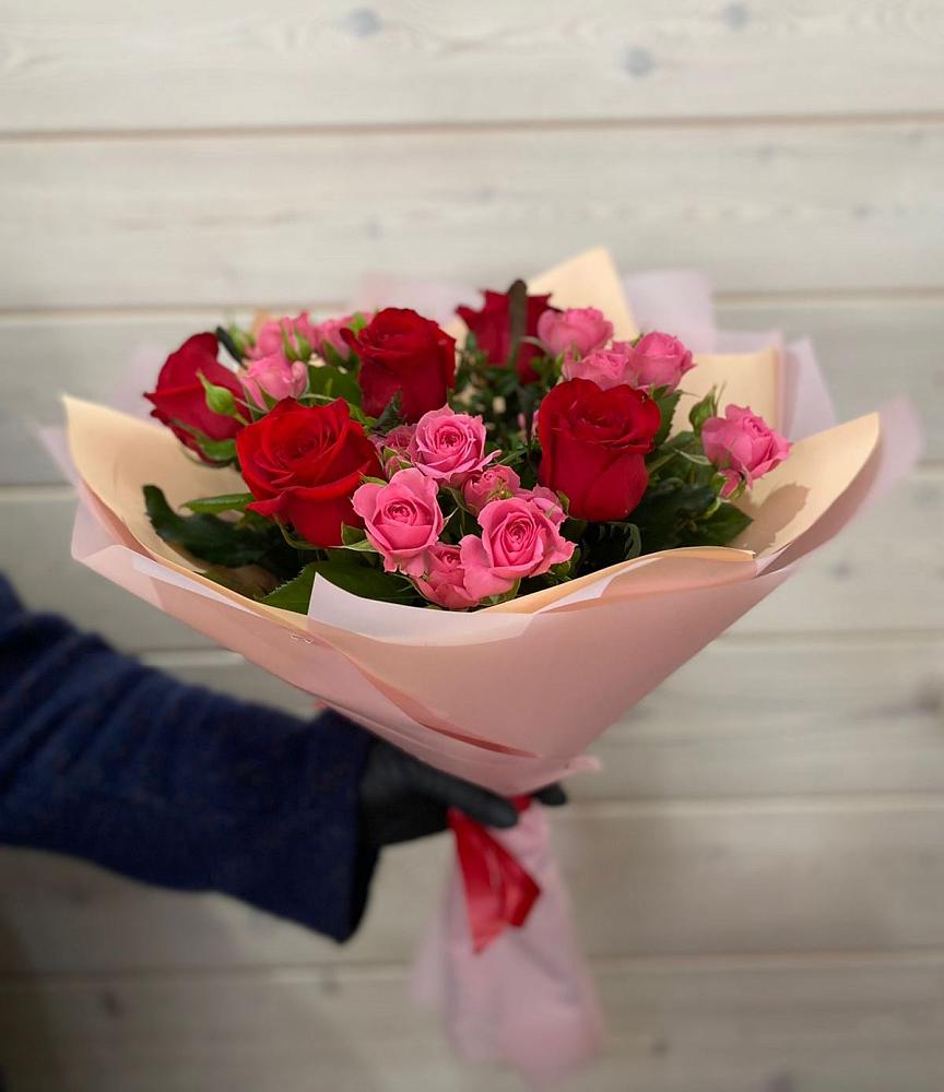 Букет цветов из: Розы в Новоульяновске