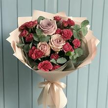 Букет цветов из:  Гвоздики и Розы в Новоульяновске