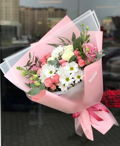 Букет цветов из: Розы, Лизиантусы и Хризантемы в Новоульяновске