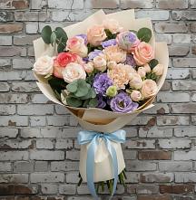 Букет цветов из:  Розы, Лизиантусы и Гвоздики в Новоульяновске