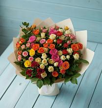 Букет Микс из разноцветных кустовых роз в Новоульяновске