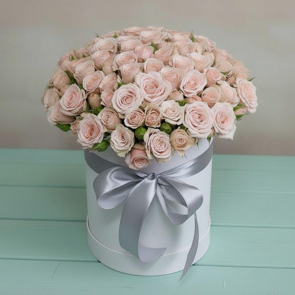 Цветочная композиция из Розы в шляпной коробке в Новоульяновске